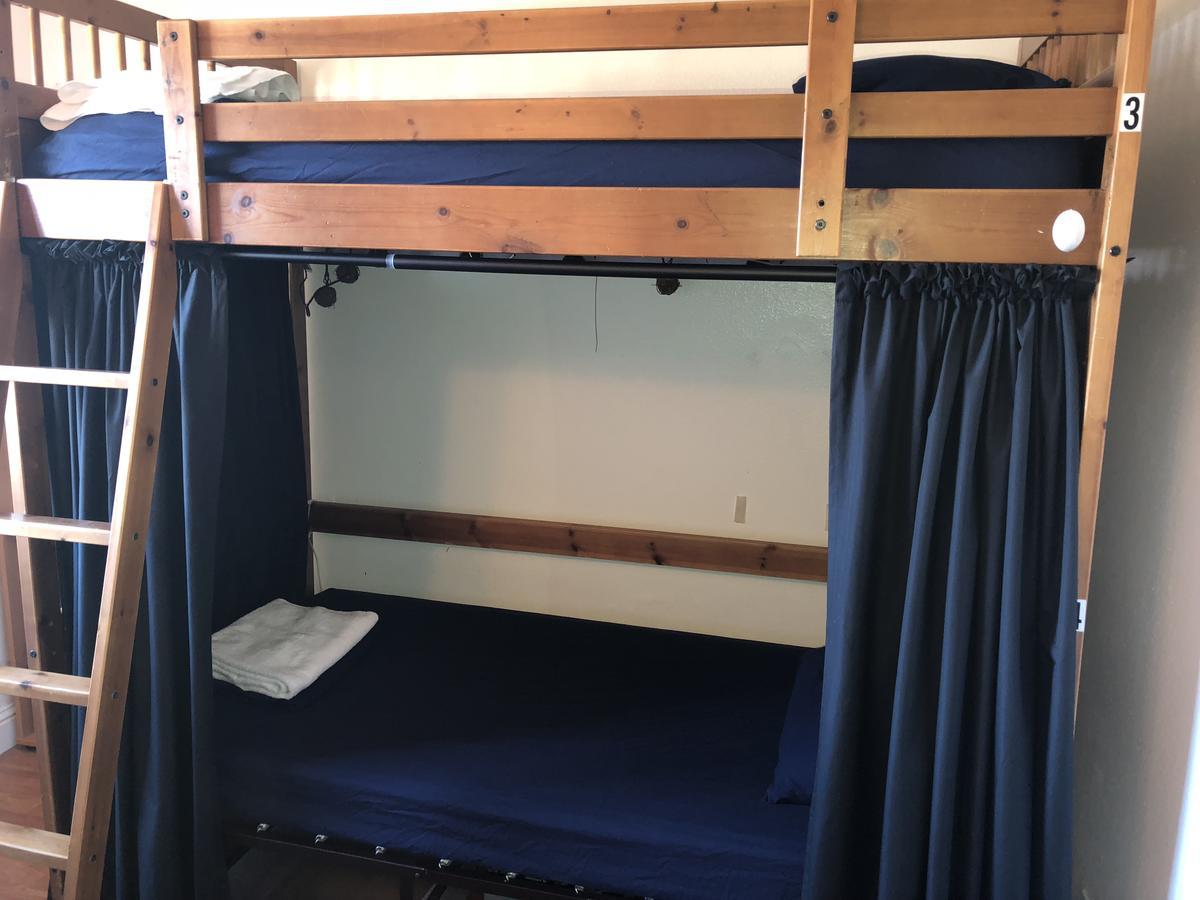 Sfo Crashpad Hostel Дейли Сити Екстериор снимка